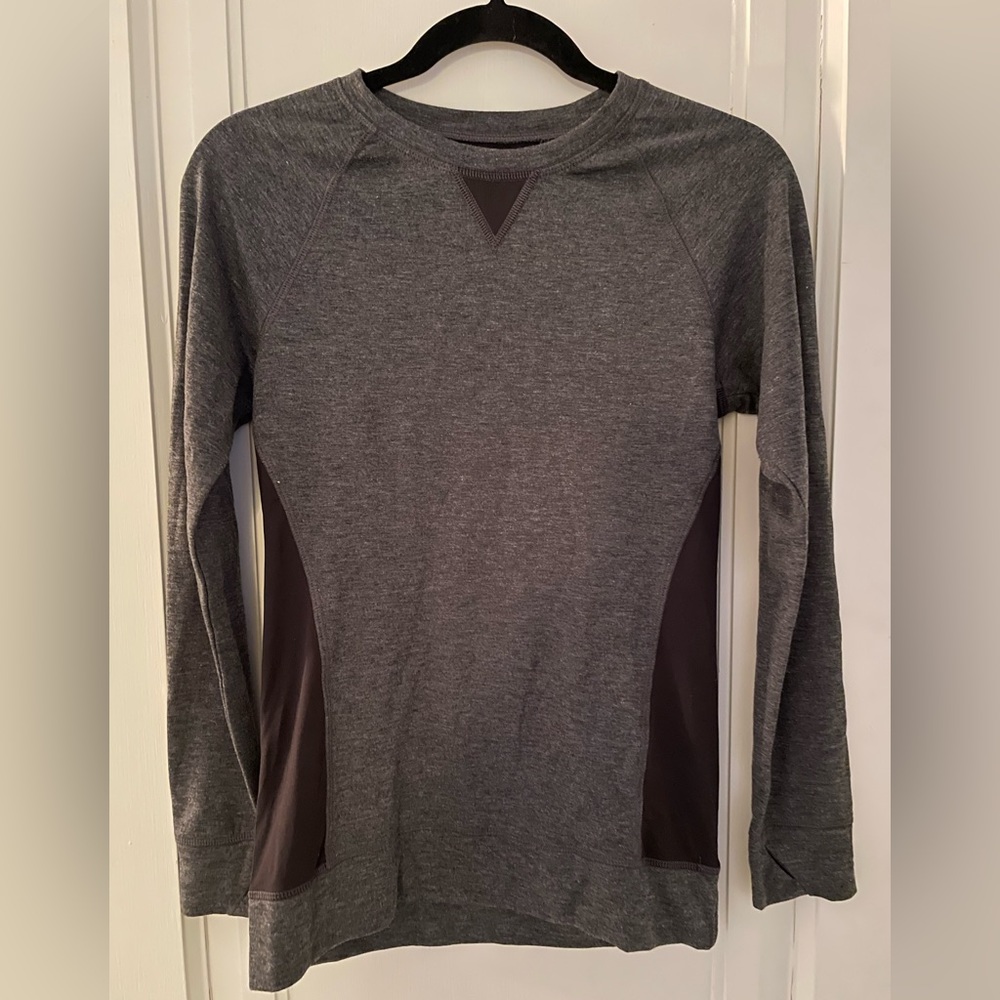 Cuddl Duds Long sleeve base layer size S